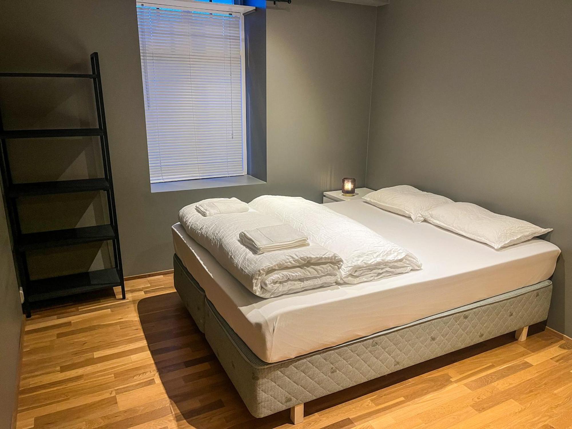 Two-Bedroom City Apartment With Fire Place, Free Parking And Fjordview Terrace - Calm And Central Ålesund Dış mekan fotoğraf