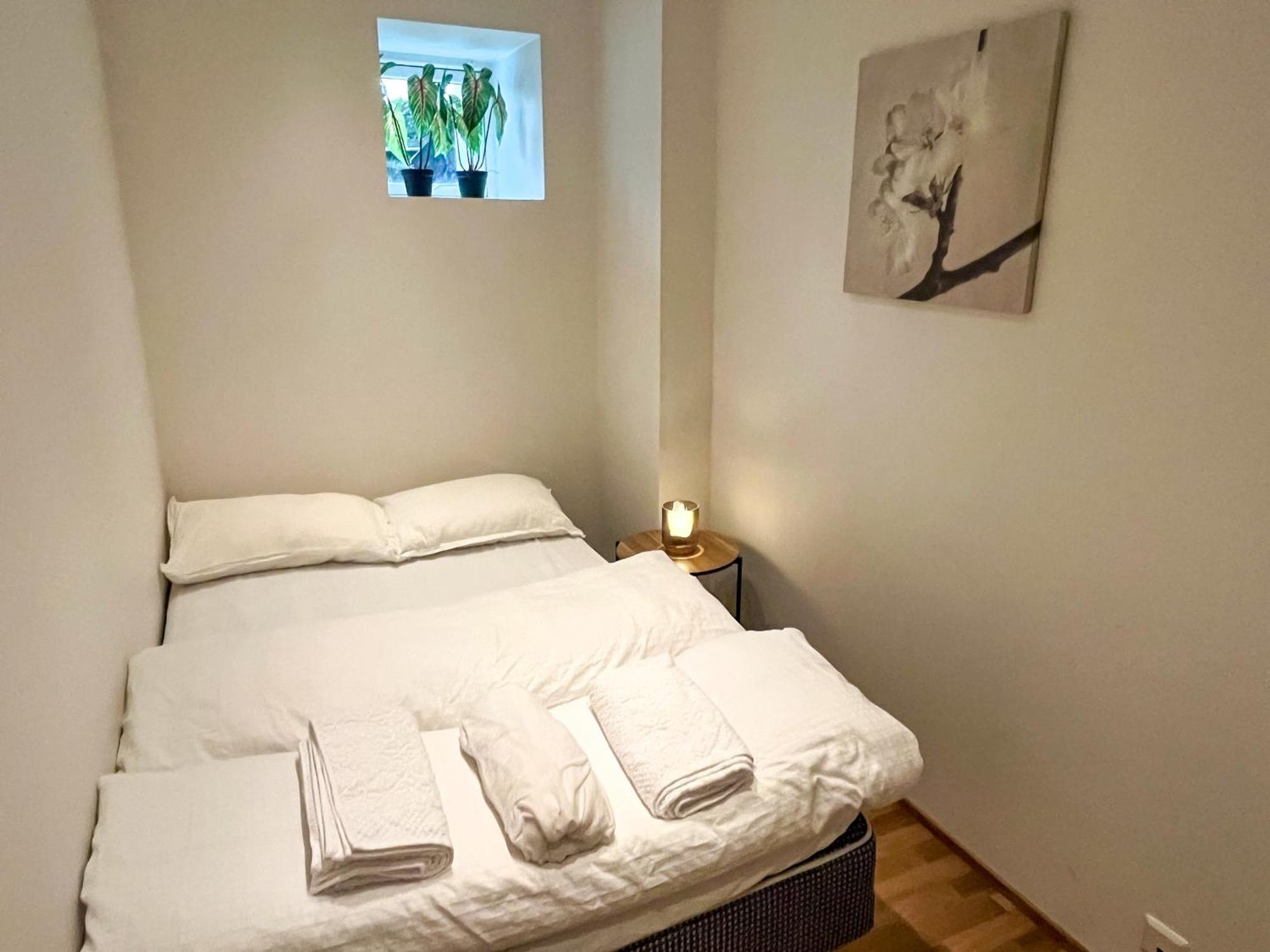 Two-Bedroom City Apartment With Fire Place, Free Parking And Fjordview Terrace - Calm And Central Ålesund Dış mekan fotoğraf